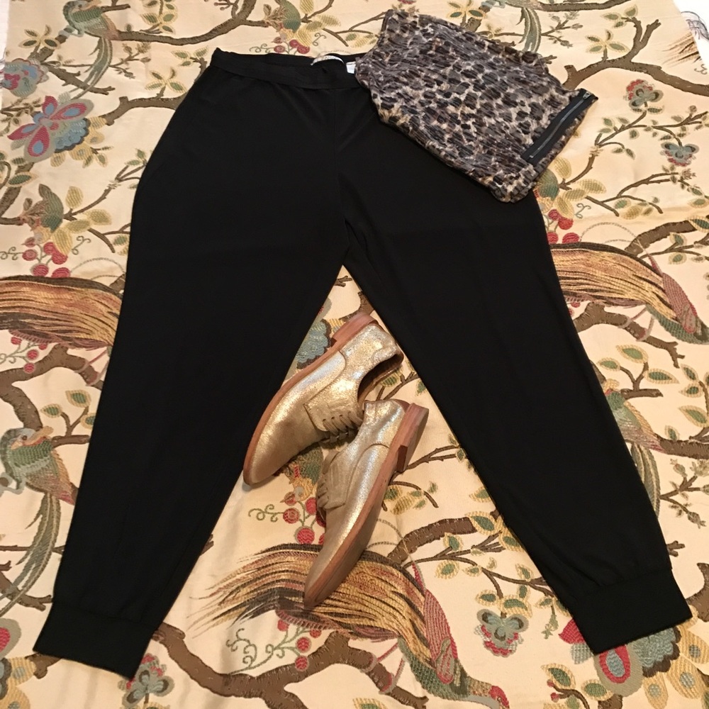 Tahari Jogger Crop pants